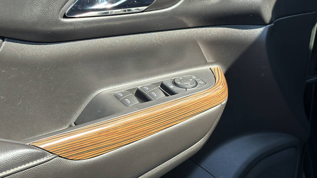 Thumbnail: 2018 GMC Acadia - 28