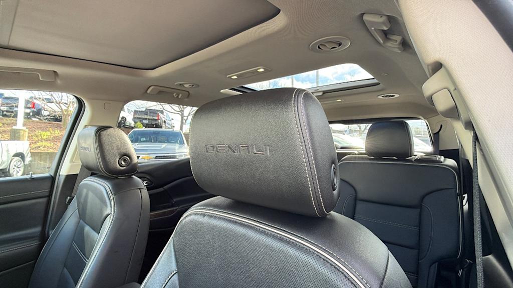 Thumbnail: 2023 GMC Acadia - 10