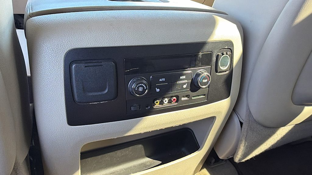 Thumbnail: 2016 GMC Yukon - 29