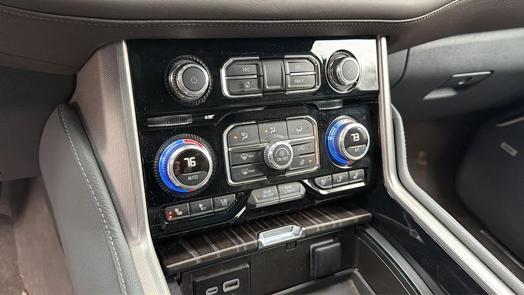 Thumbnail: 2024 GMC Yukon XL - 21