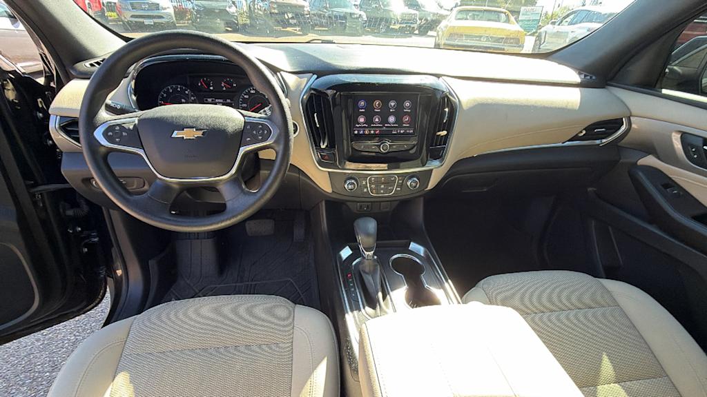 Thumbnail: 2023 Chevrolet Traverse - 11