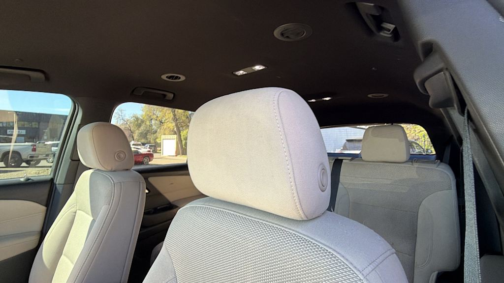 Thumbnail: 2023 Chevrolet Traverse - 10