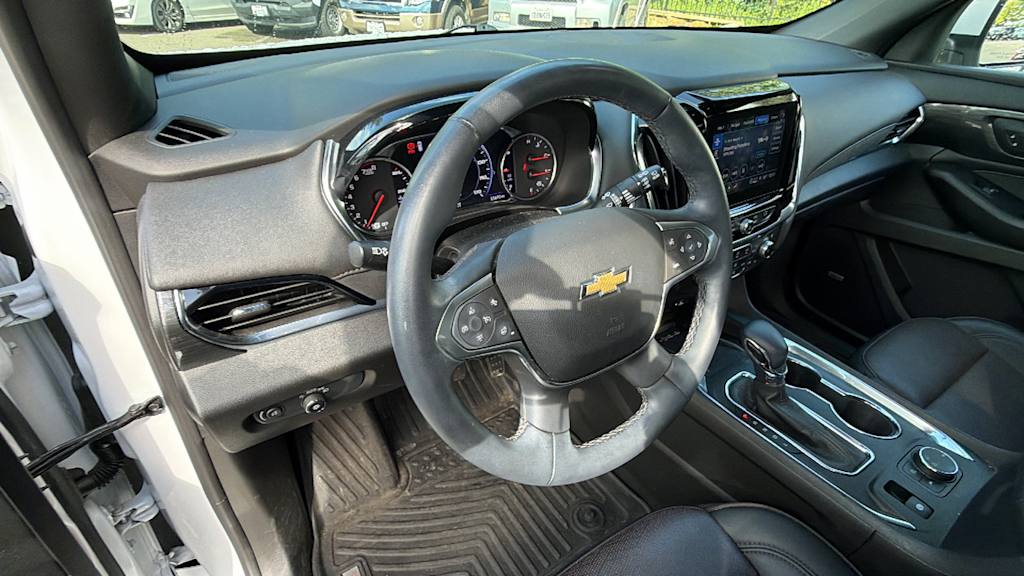 Thumbnail: 2023 Chevrolet Traverse - 2