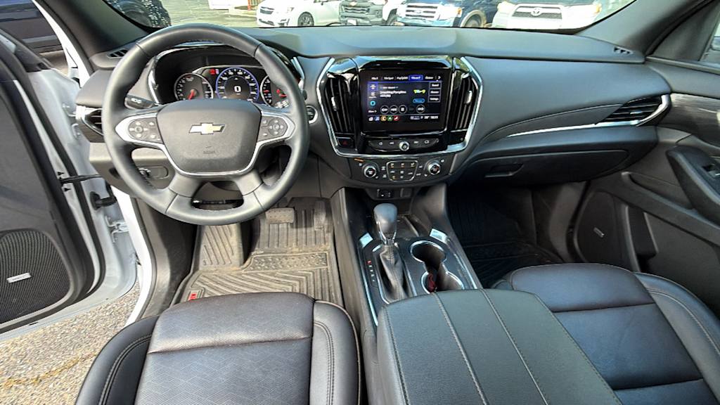 Thumbnail: 2023 Chevrolet Traverse - 11