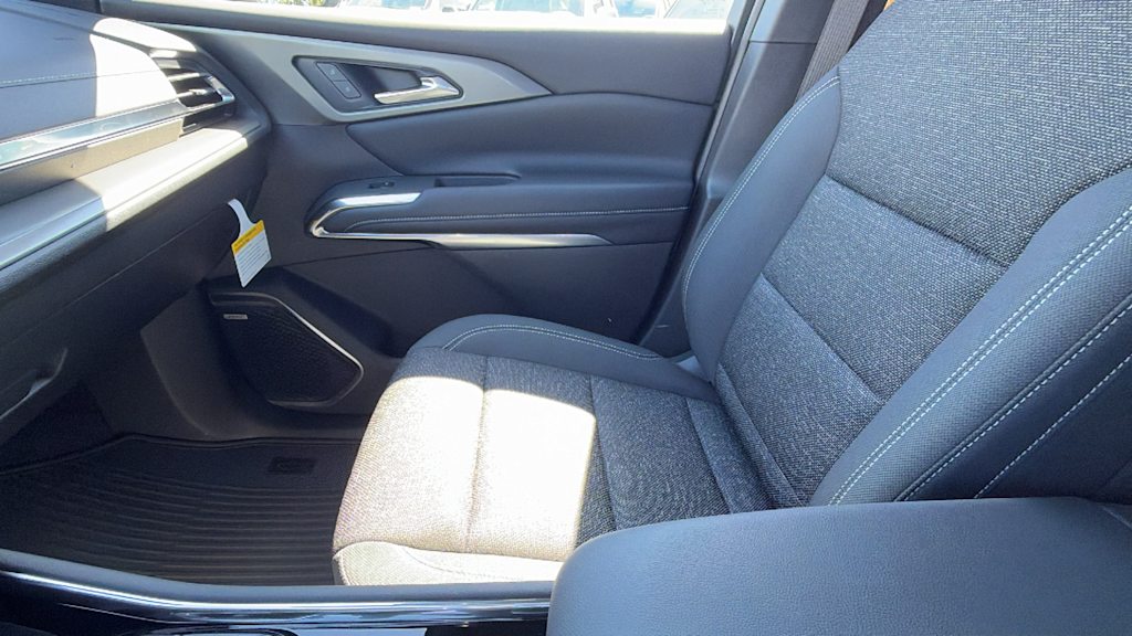 Thumbnail: 2026 Chevrolet Traverse - 11