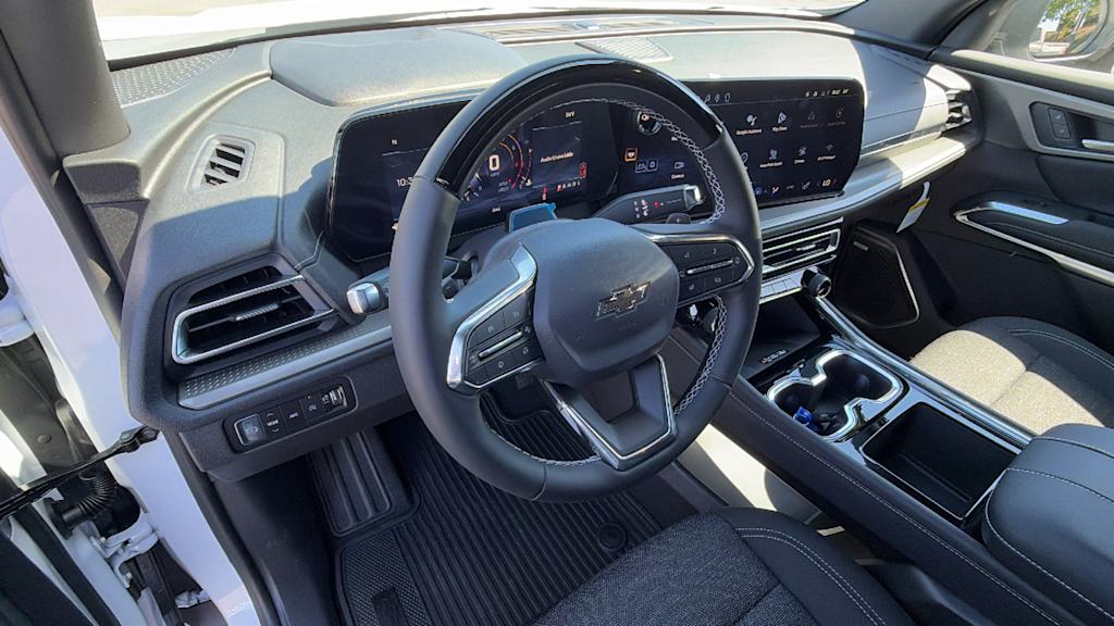 Thumbnail: 2026 Chevrolet Traverse - 2