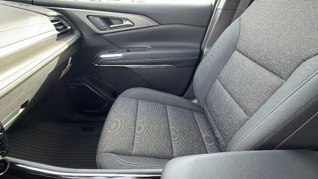 Thumbnail: 2026 Chevrolet Traverse - 12