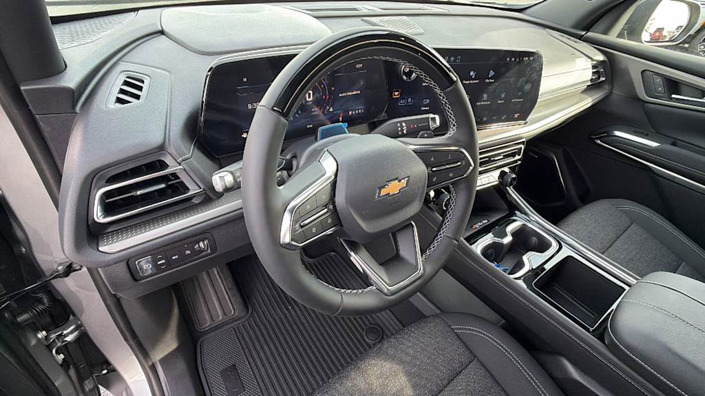 Thumbnail: 2026 Chevrolet Traverse - 2