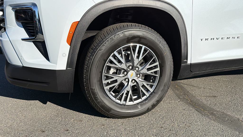 Thumbnail: 2026 Chevrolet Traverse - 8
