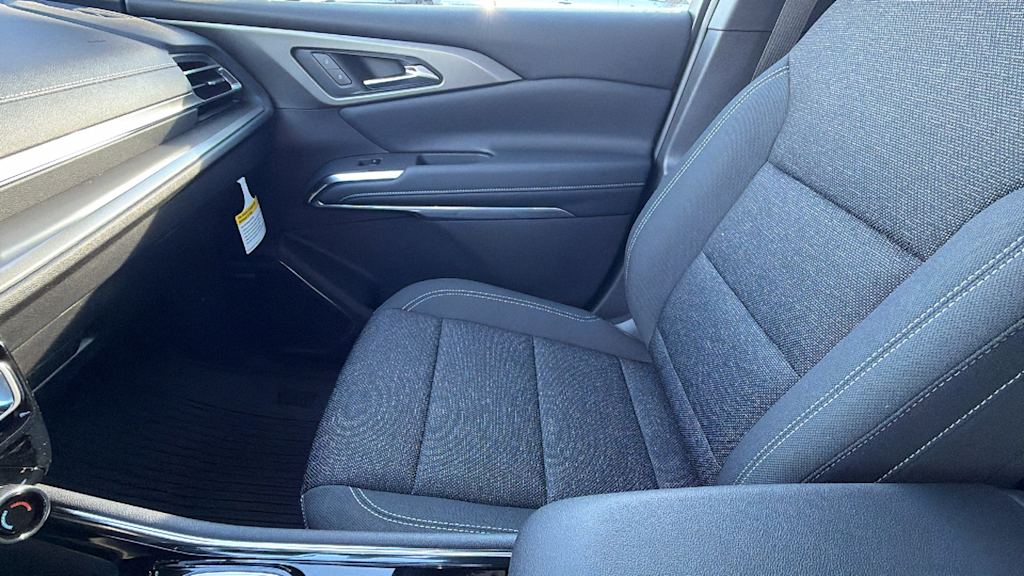 Thumbnail: 2026 Chevrolet Traverse - 11