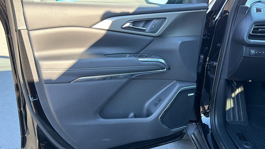 Thumbnail: 2026 Chevrolet Traverse - 28