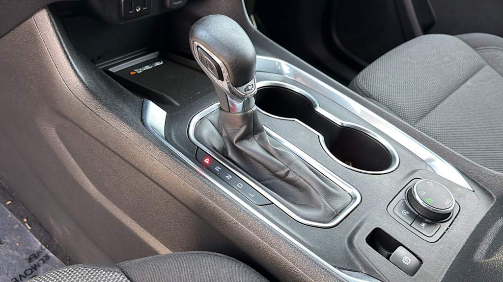 Thumbnail: 2022 Chevrolet Traverse - 14