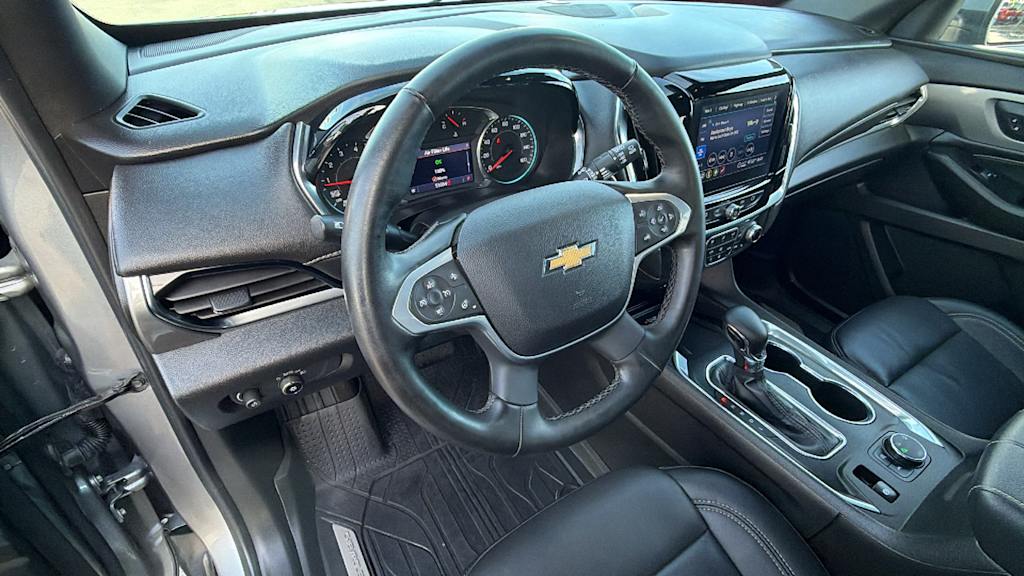 Thumbnail: 2023 Chevrolet Traverse - 2
