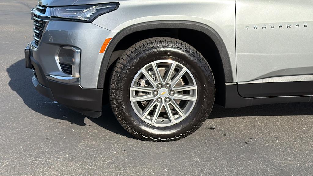 Thumbnail: 2023 Chevrolet Traverse - 7