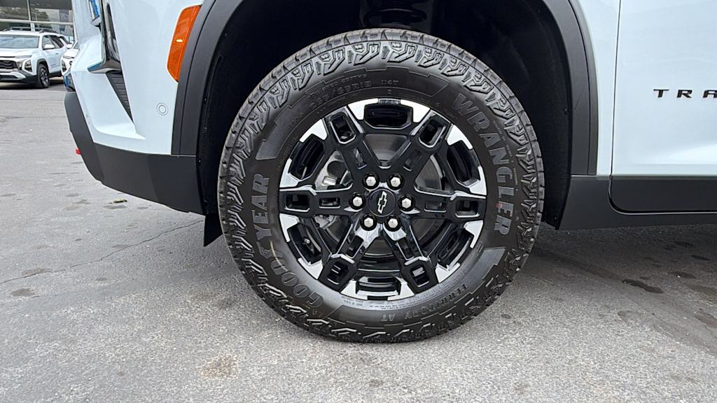 Thumbnail: 2027 Chevrolet Traverse - 8