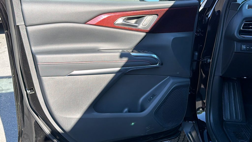 Thumbnail: 2026 Chevrolet Traverse - 28