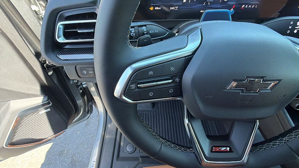 Thumbnail: 2027 Chevrolet Traverse - 24