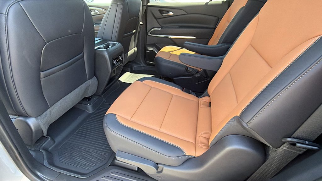 Thumbnail: 2027 Chevrolet Traverse - 12