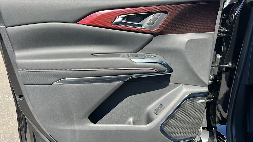 Thumbnail: 2026 Chevrolet Traverse - 28