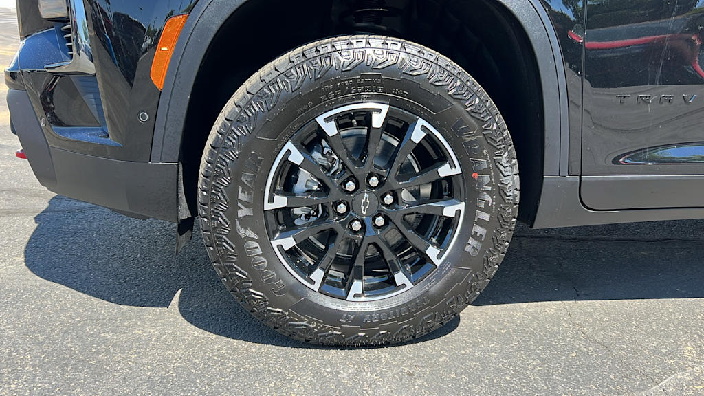 Thumbnail: 2026 Chevrolet Traverse - 8