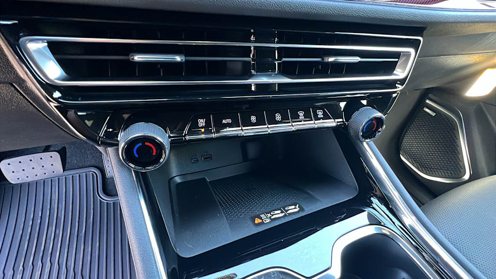 Thumbnail: 2026 Chevrolet Traverse - 15