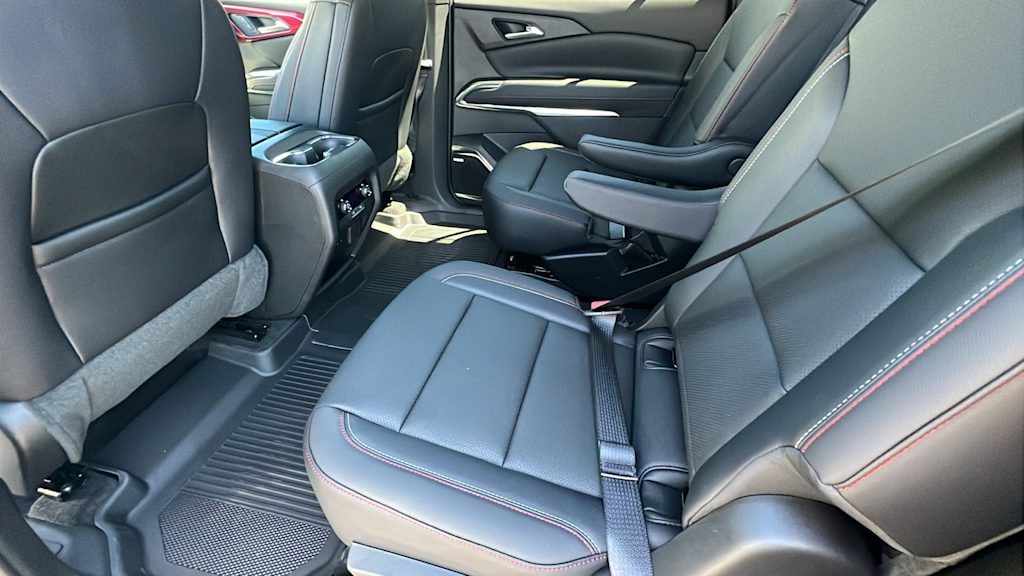 Thumbnail: 2026 Chevrolet Traverse - 12