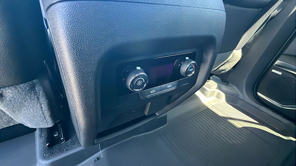 Thumbnail: 2026 Chevrolet Traverse - 29