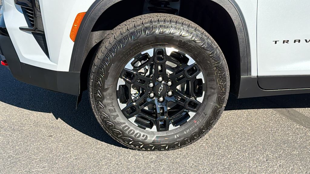 Thumbnail: 2027 Chevrolet Traverse - 8