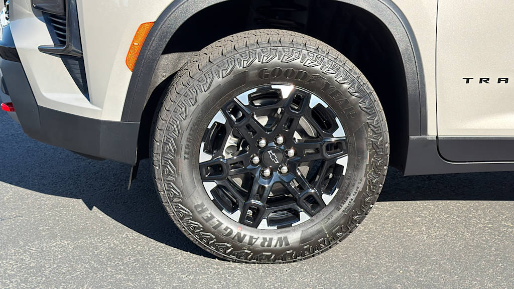 Thumbnail: 2027 Chevrolet Traverse - 8