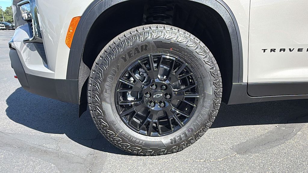 Thumbnail: 2026 Chevrolet Traverse - 8
