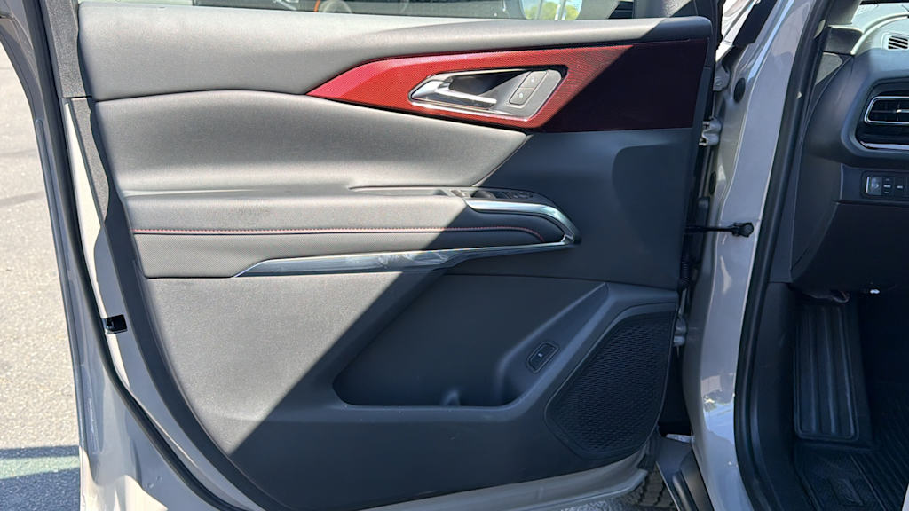 Thumbnail: 2026 Chevrolet Traverse - 28