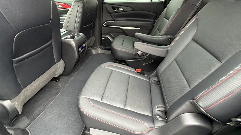 Thumbnail: 2025 Chevrolet Traverse - 12