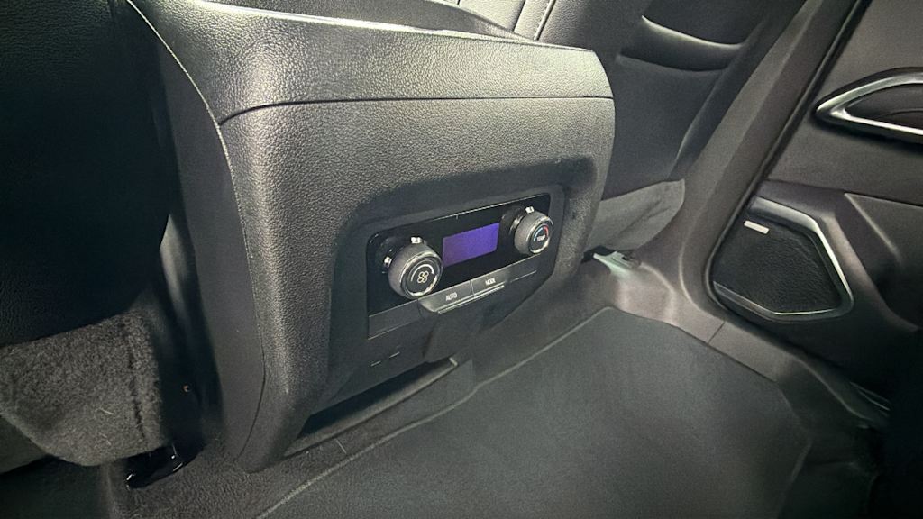 Thumbnail: 2025 Chevrolet Traverse - 30