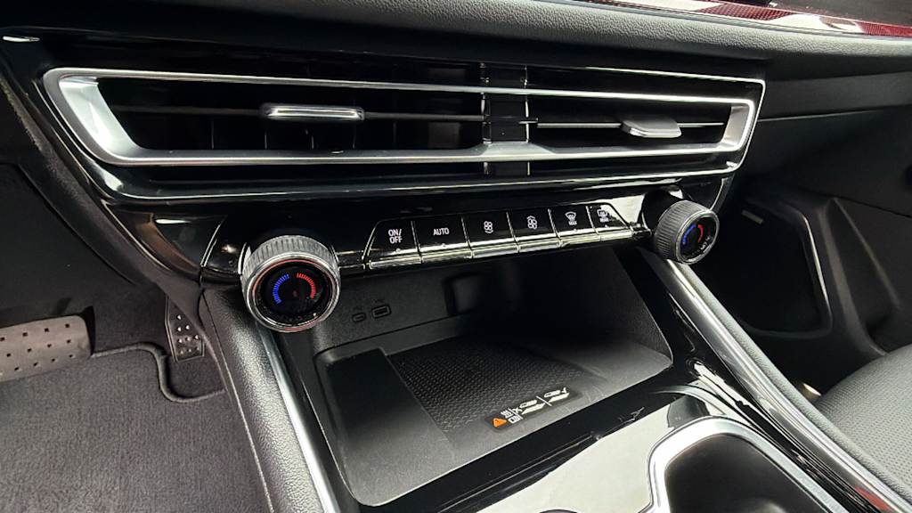 Thumbnail: 2025 Chevrolet Traverse - 22