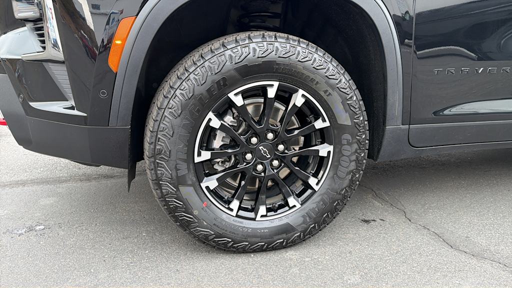 Thumbnail: 2025 Chevrolet Traverse - 8