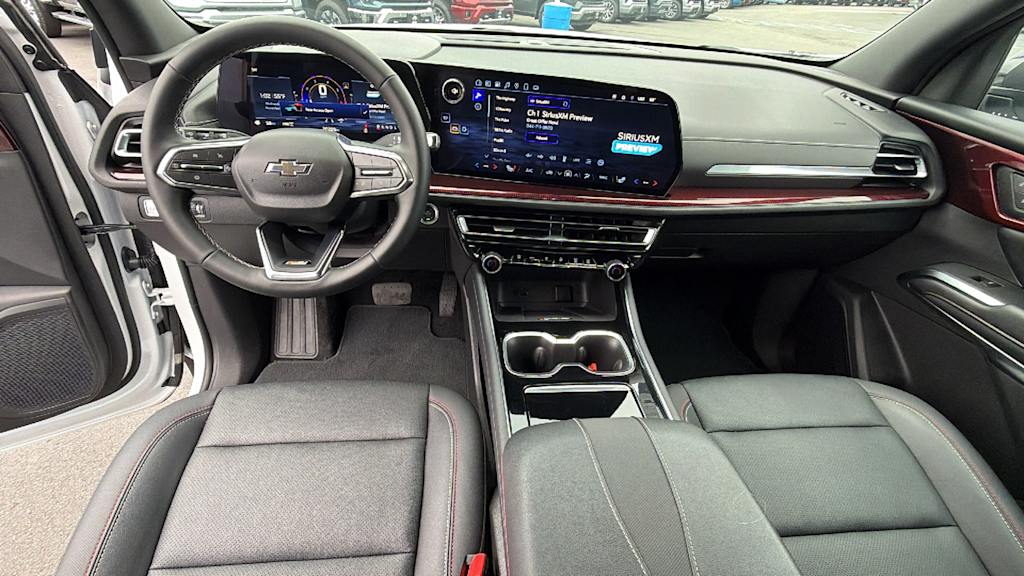 Thumbnail: 2025 Chevrolet Traverse - 13