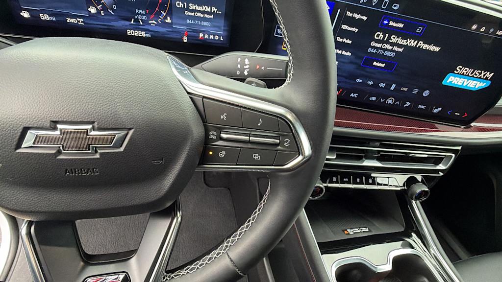 Thumbnail: 2025 Chevrolet Traverse - 26