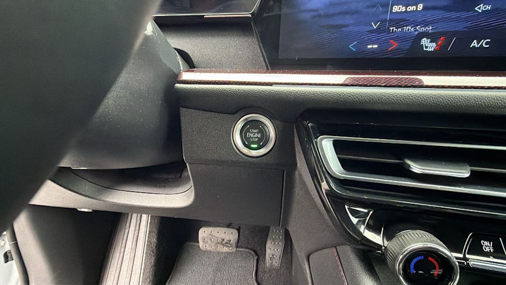 Thumbnail: 2025 Chevrolet Traverse - 24