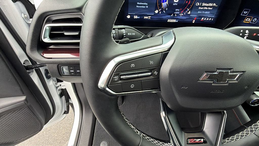 Thumbnail: 2025 Chevrolet Traverse - 25