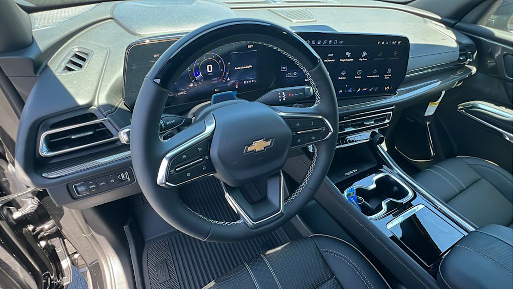 Thumbnail: 2025 Chevrolet Traverse - 2