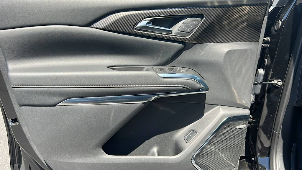Thumbnail: 2025 Chevrolet Traverse - 28