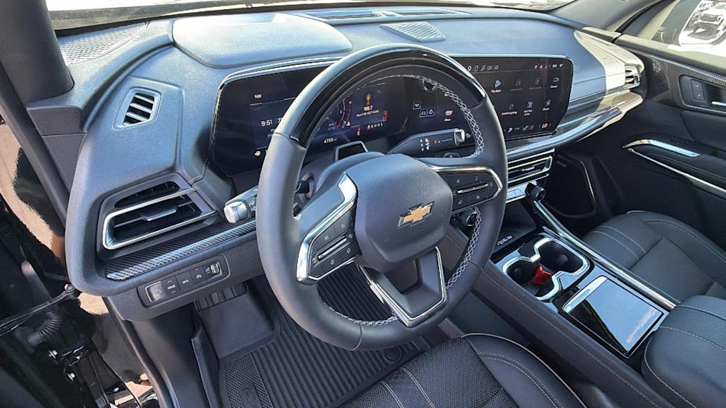 Thumbnail: 2025 Chevrolet Traverse - 2