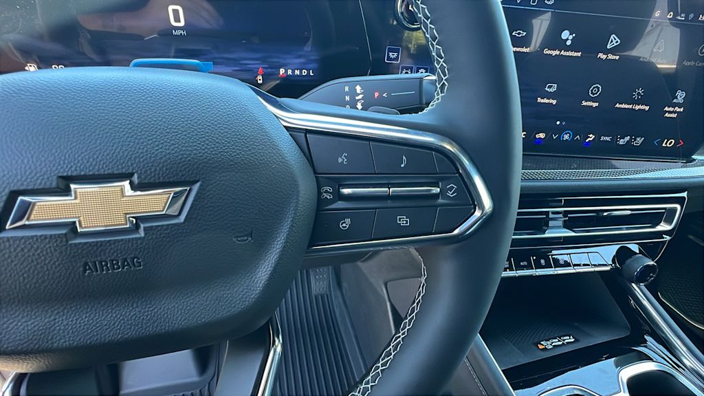 Thumbnail: 2025 Chevrolet Traverse - 26
