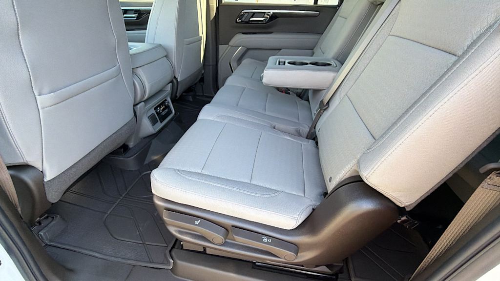 Thumbnail: 2026 Chevrolet Suburban - 11