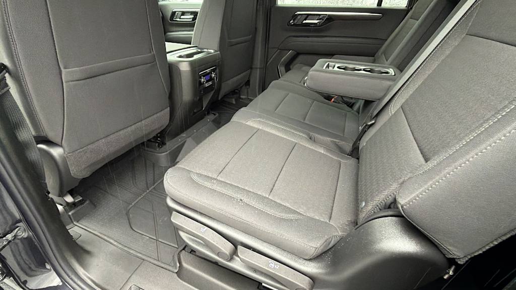 Thumbnail: 2026 Chevrolet Suburban - 29