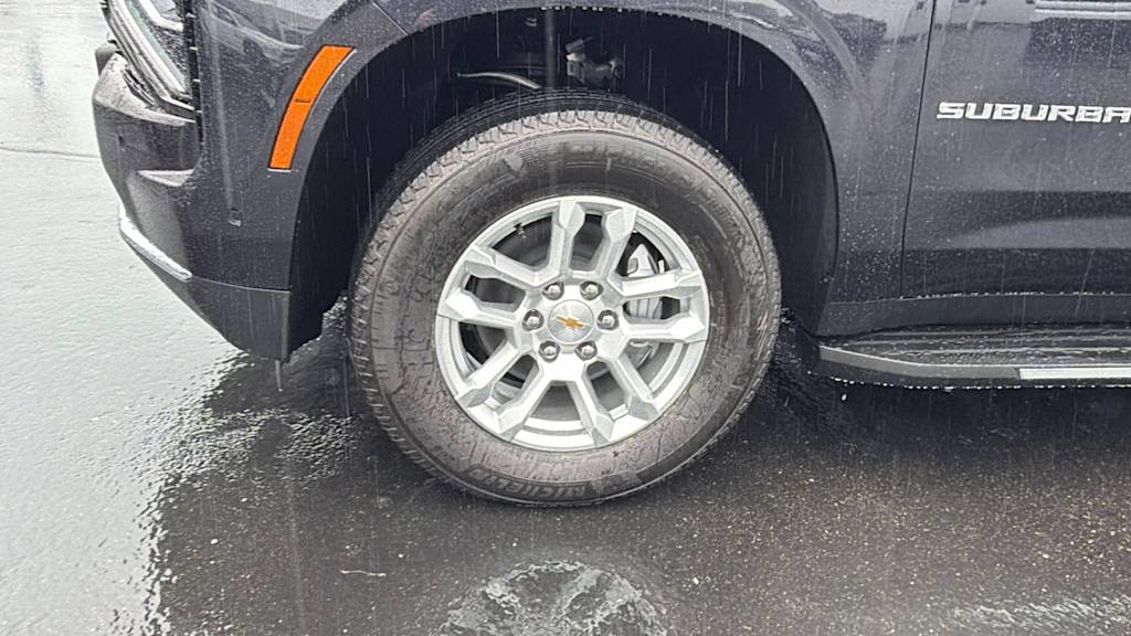 Thumbnail: 2026 Chevrolet Suburban - 8