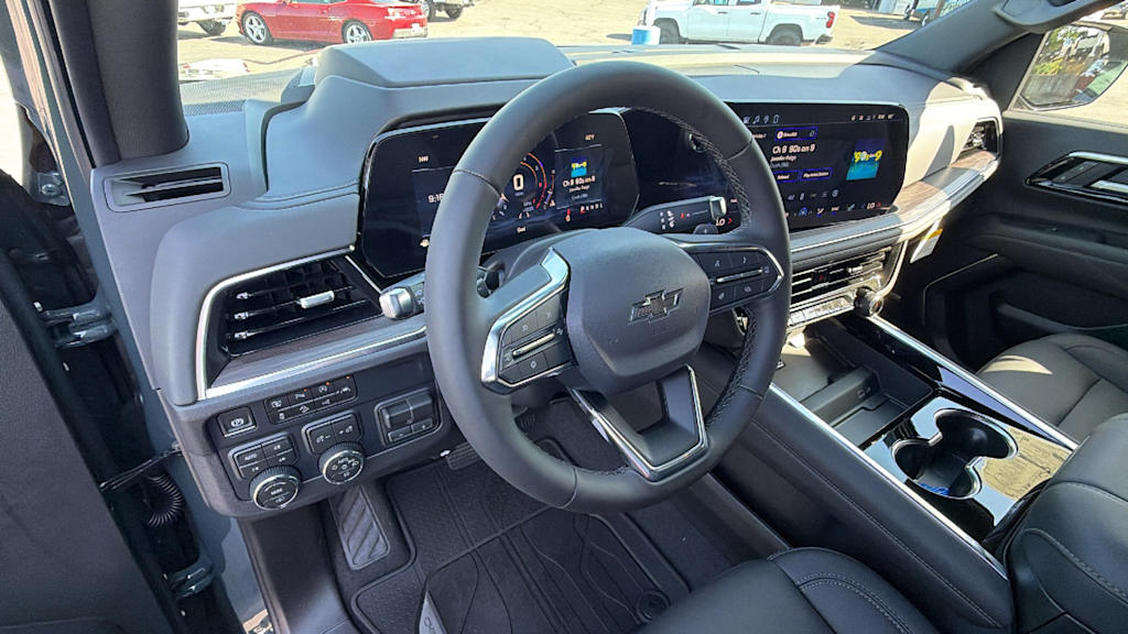 Thumbnail: 2026 Chevrolet Suburban - 2