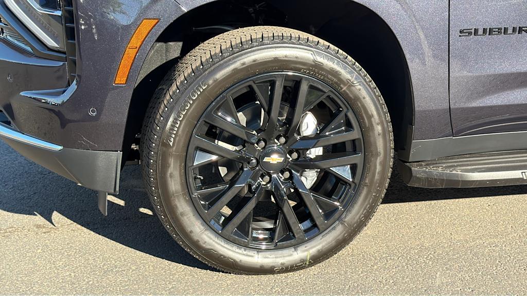 Thumbnail: 2026 Chevrolet Suburban - 7