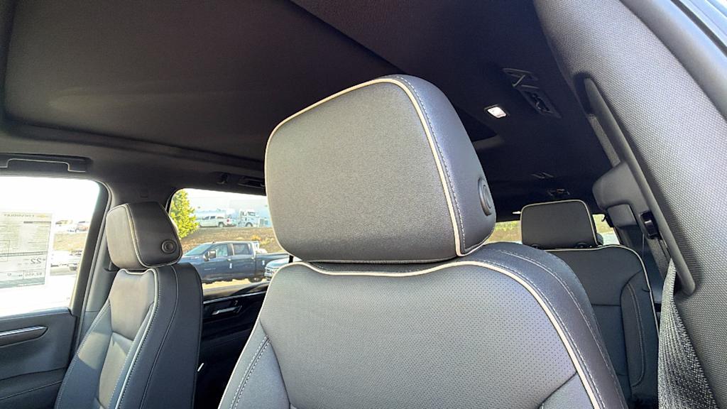 Thumbnail: 2026 Chevrolet Suburban - 9