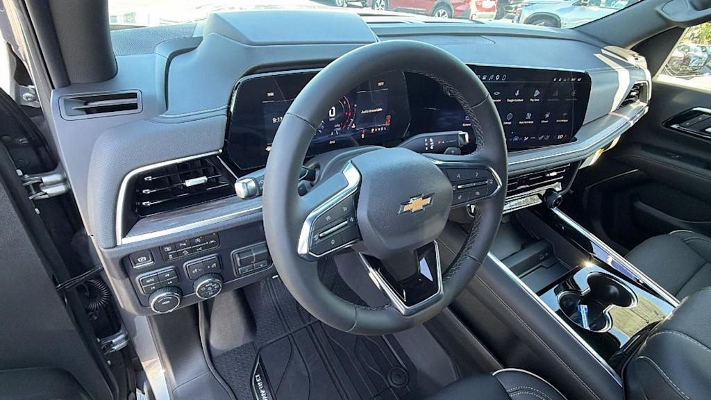 Thumbnail: 2026 Chevrolet Suburban - 2